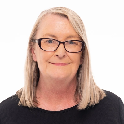 Jane O'Leary staff Distinctive Options